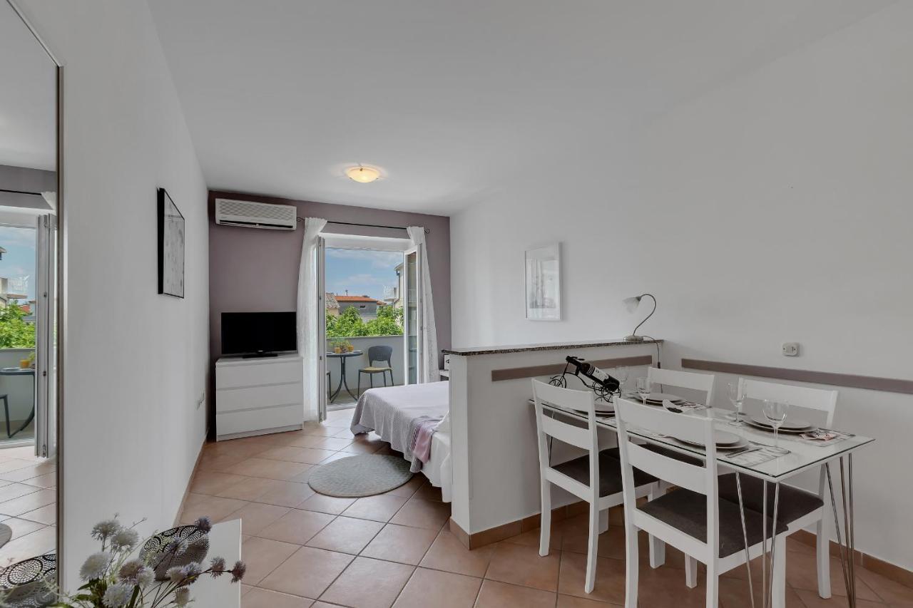 Apartments Divna Baška Voda Екстериор снимка