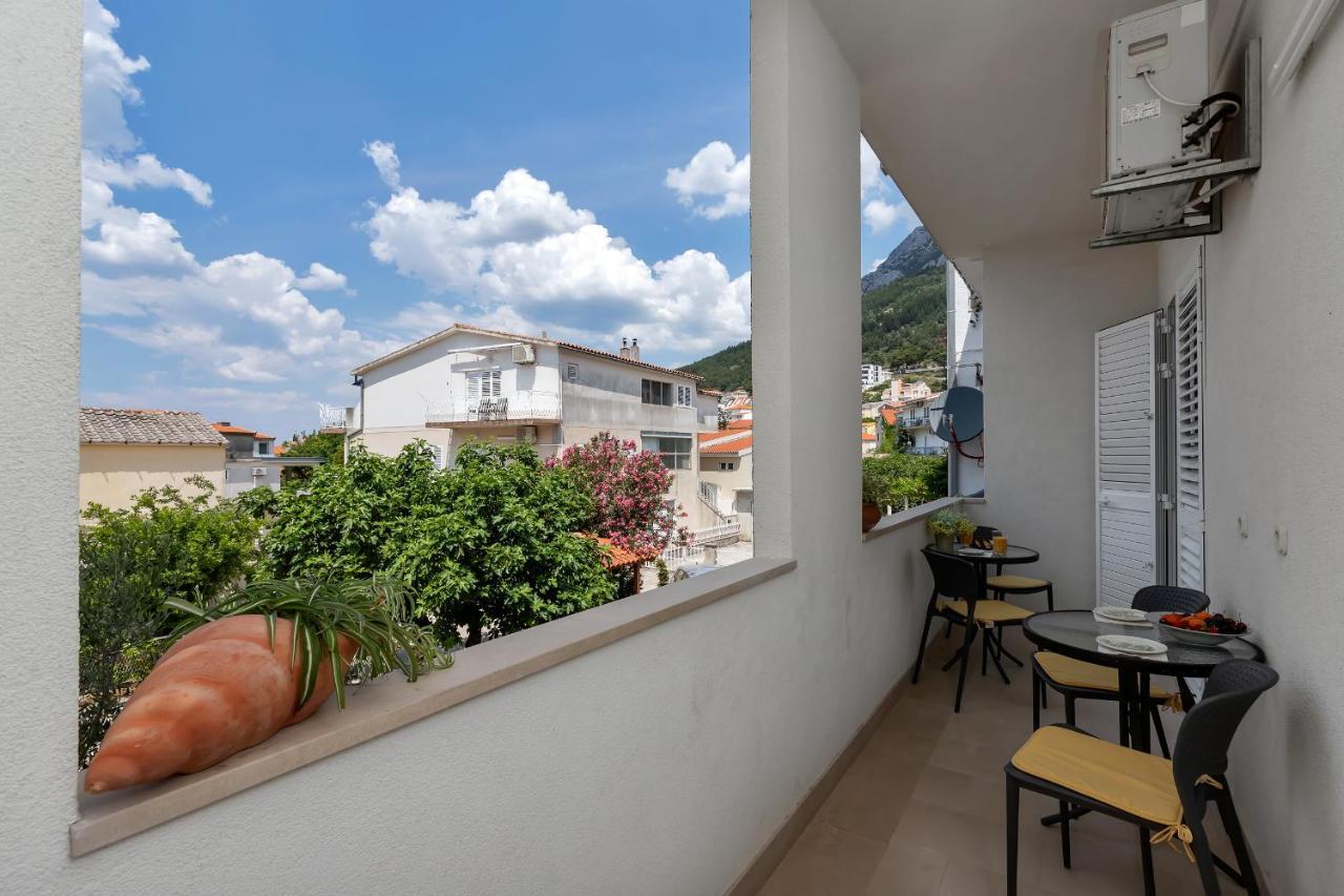 Apartments Divna Baška Voda Екстериор снимка