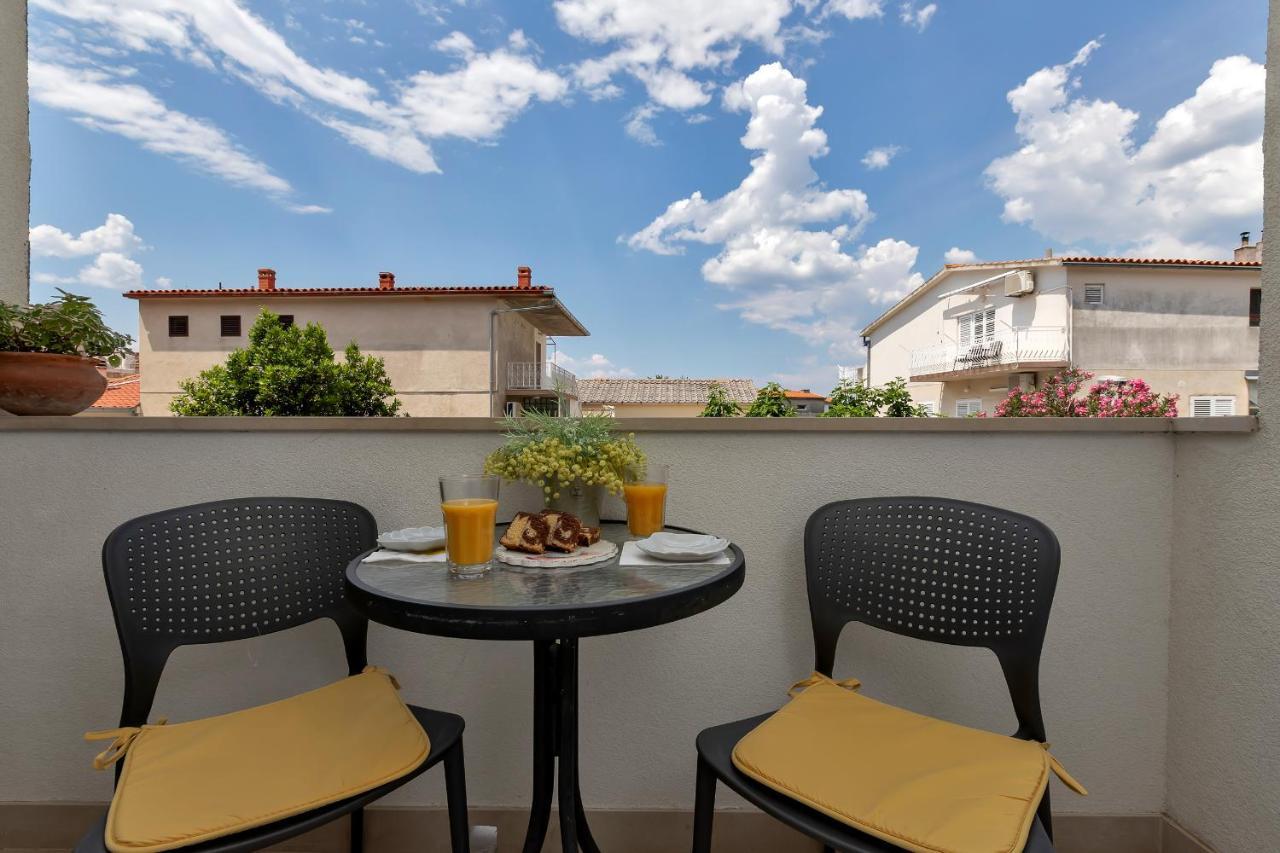 Apartments Divna Baška Voda Екстериор снимка