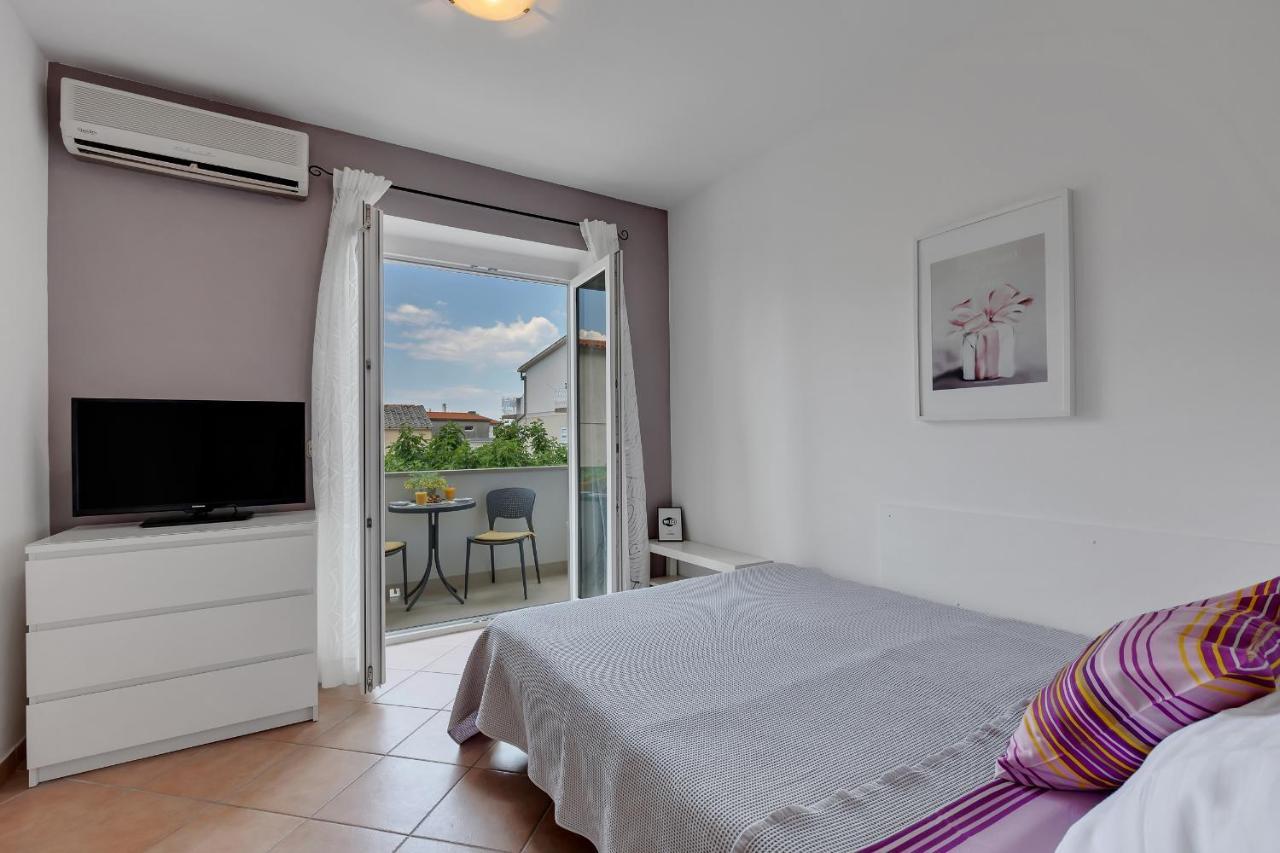 Apartments Divna Baška Voda Екстериор снимка