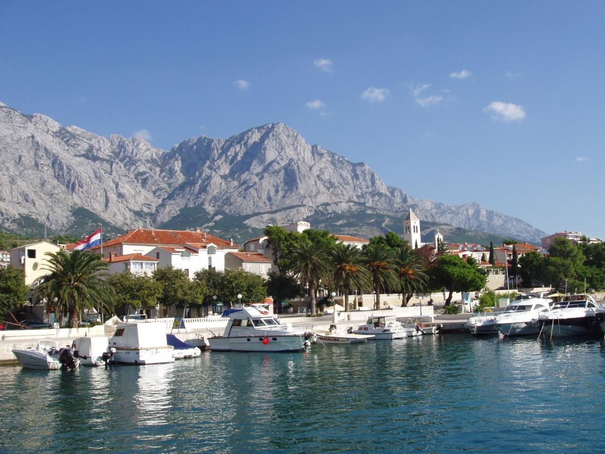 Apartments Divna Baška Voda Екстериор снимка