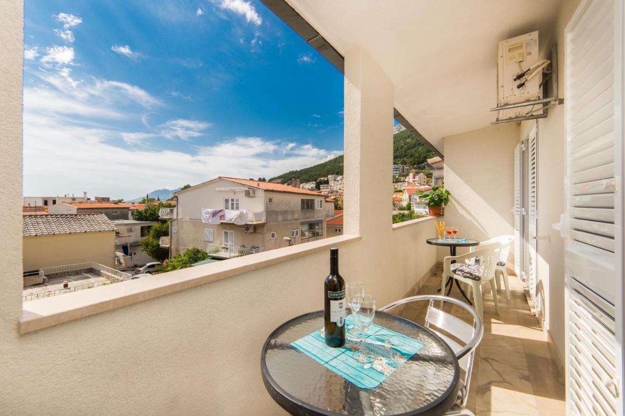 Apartments Divna Baška Voda Екстериор снимка