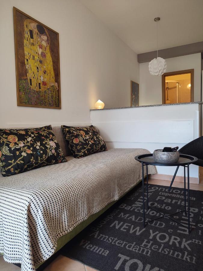 Apartments Divna Baška Voda Екстериор снимка