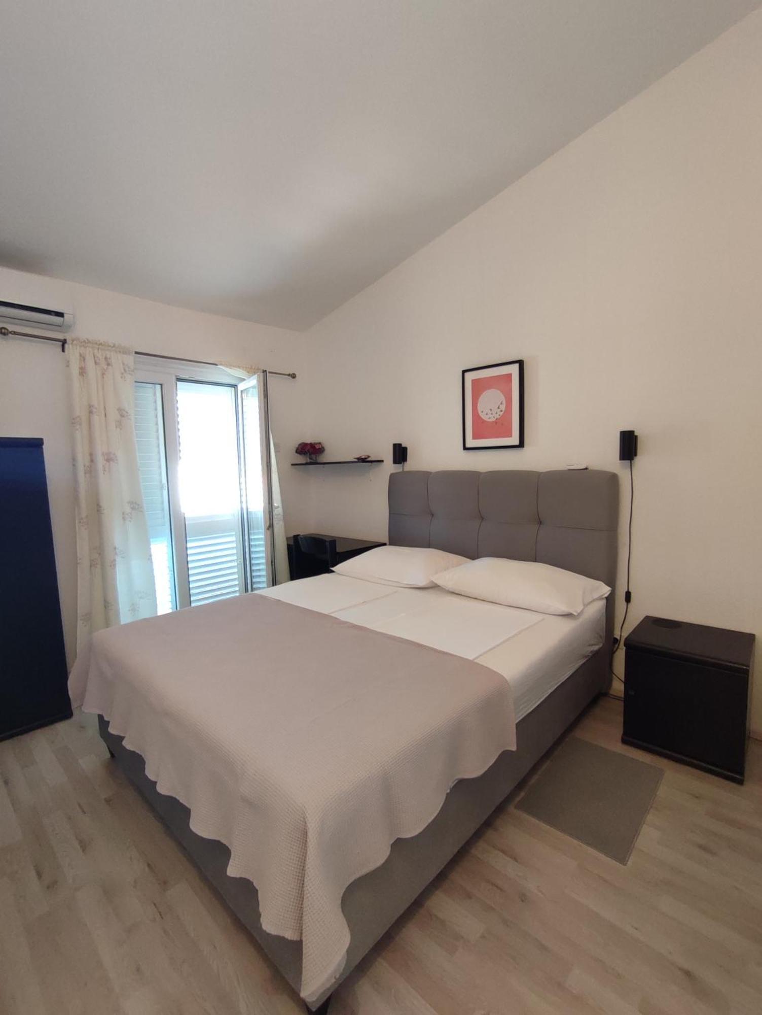Apartments Divna Baška Voda Екстериор снимка