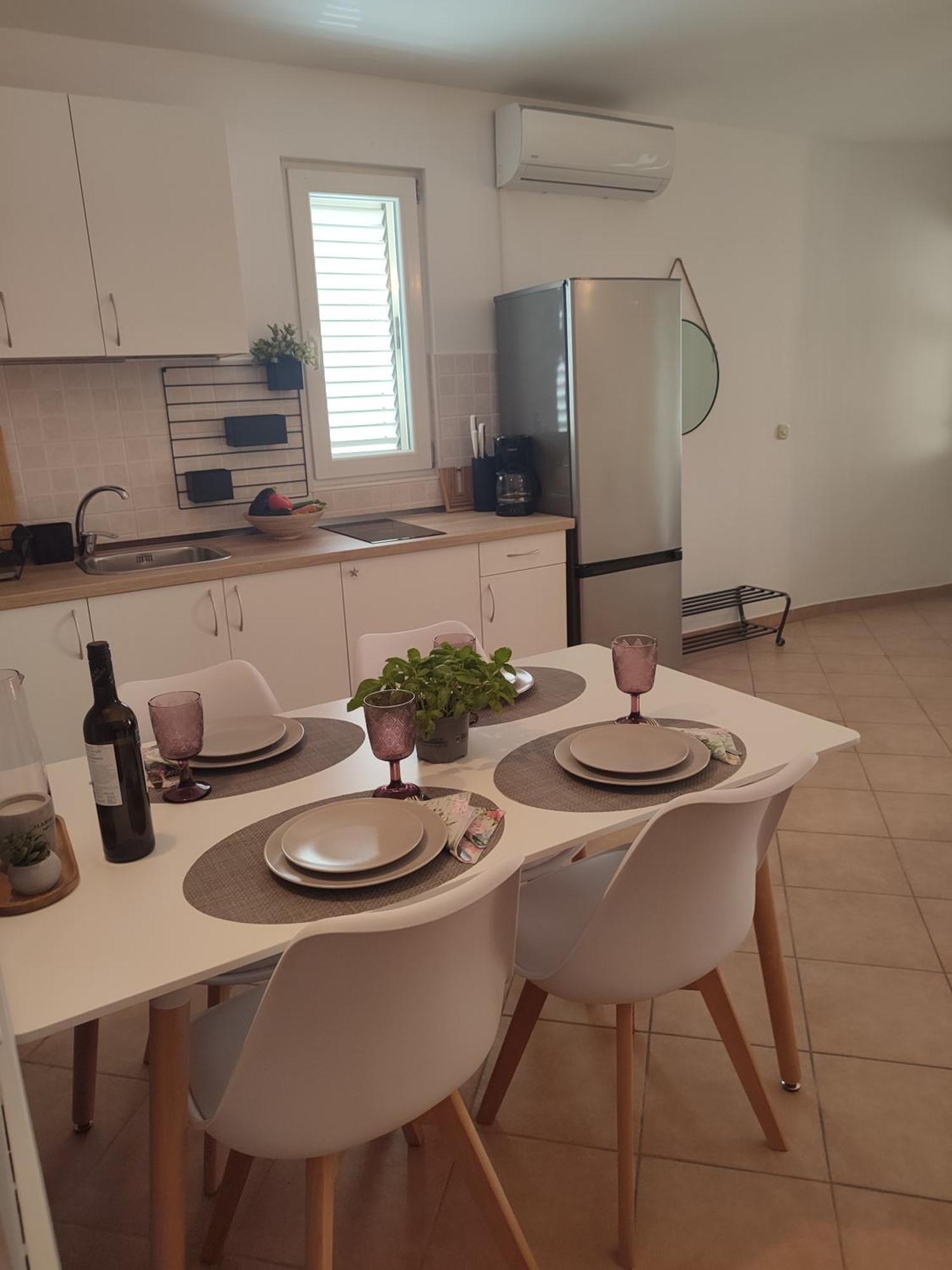 Apartments Divna Baška Voda Екстериор снимка