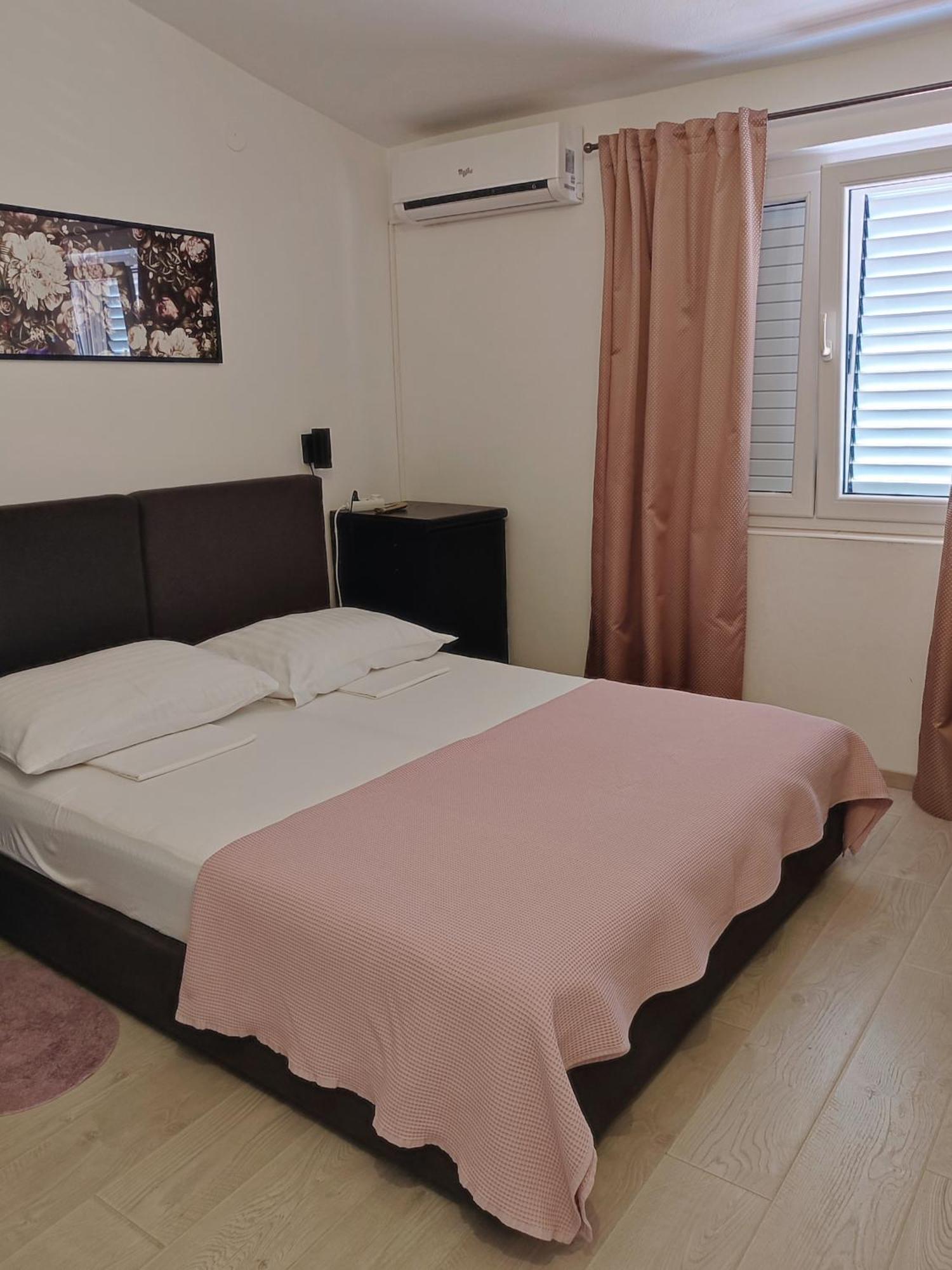 Apartments Divna Baška Voda Екстериор снимка