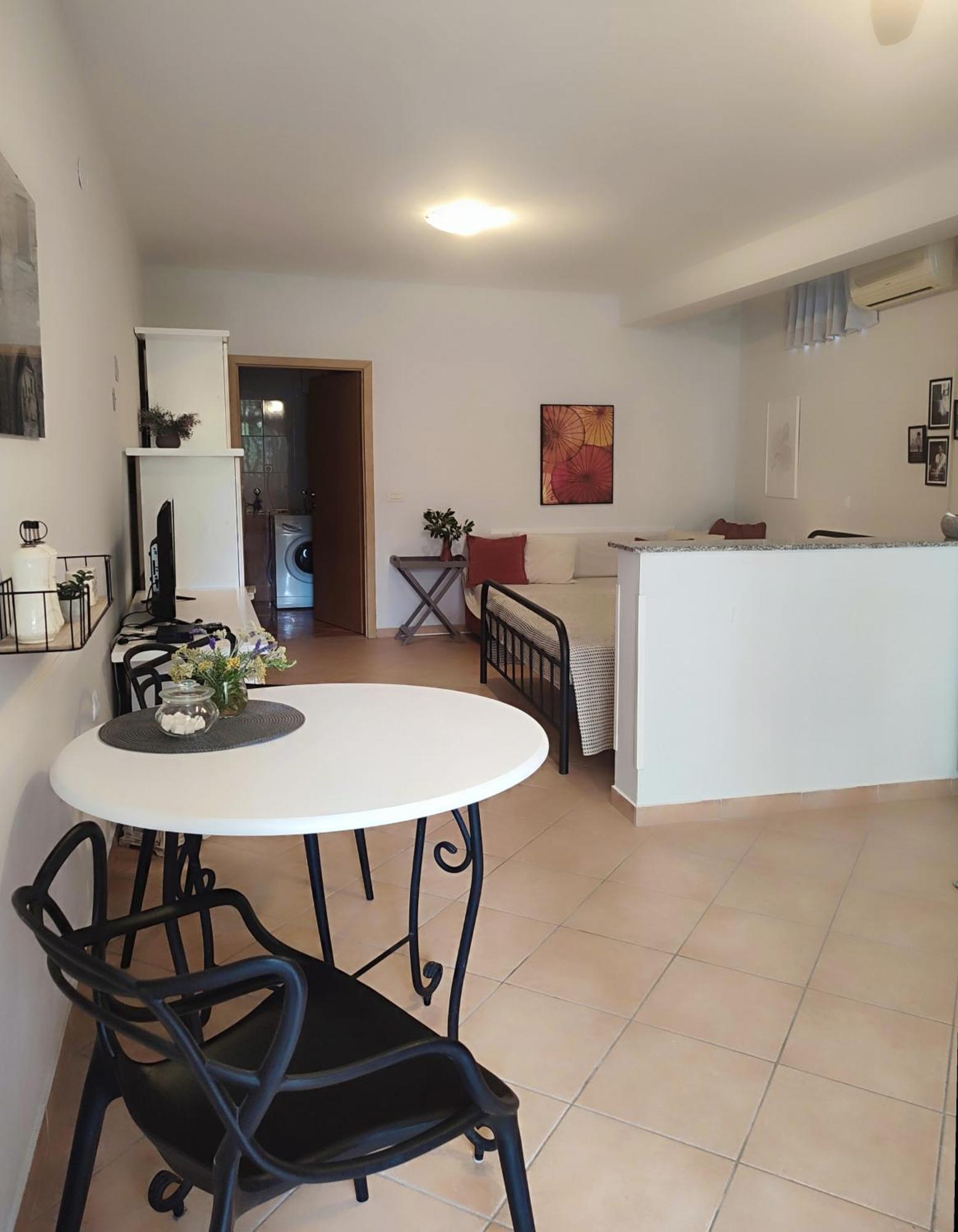 Apartments Divna Baška Voda Екстериор снимка