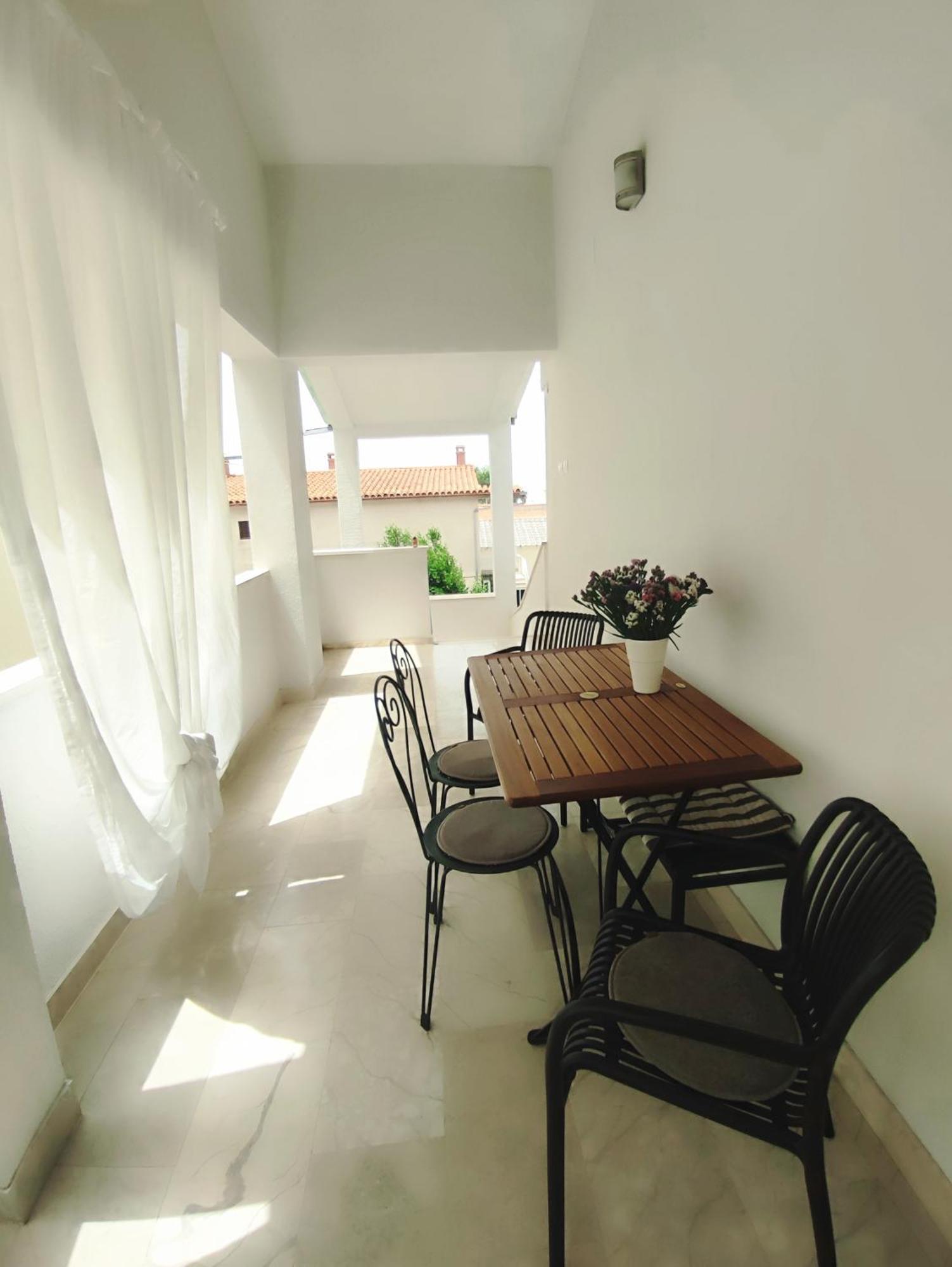 Apartments Divna Baška Voda Екстериор снимка